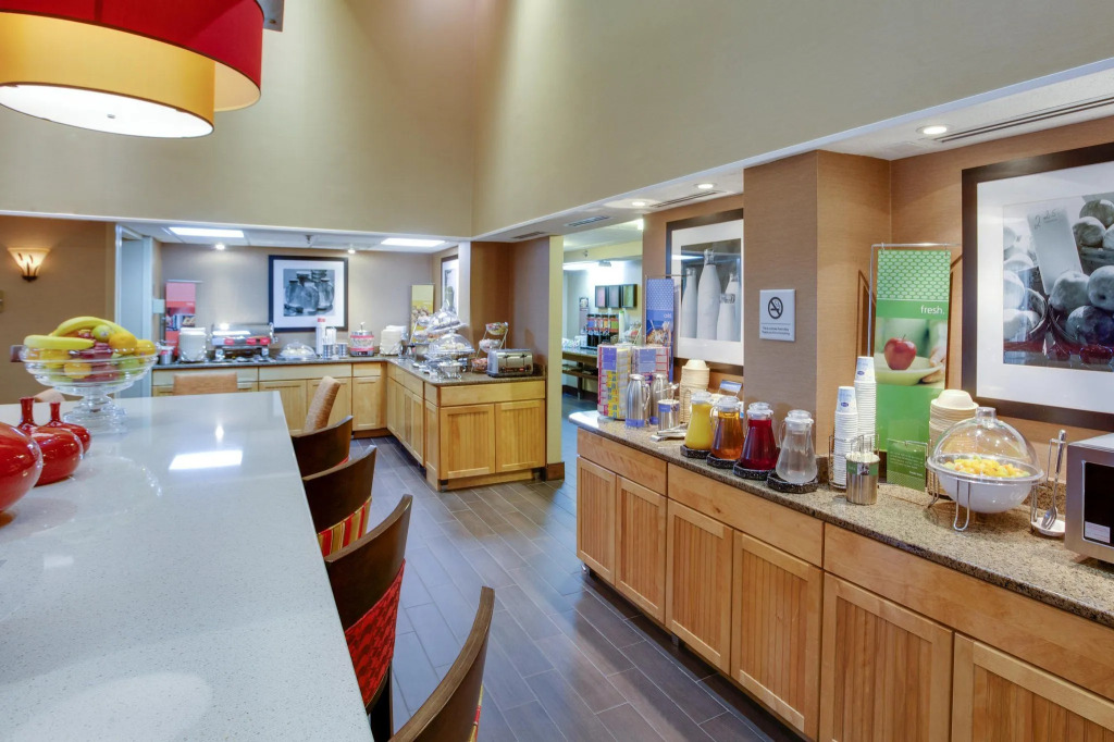 Hampton Inn By Hilton Chester South