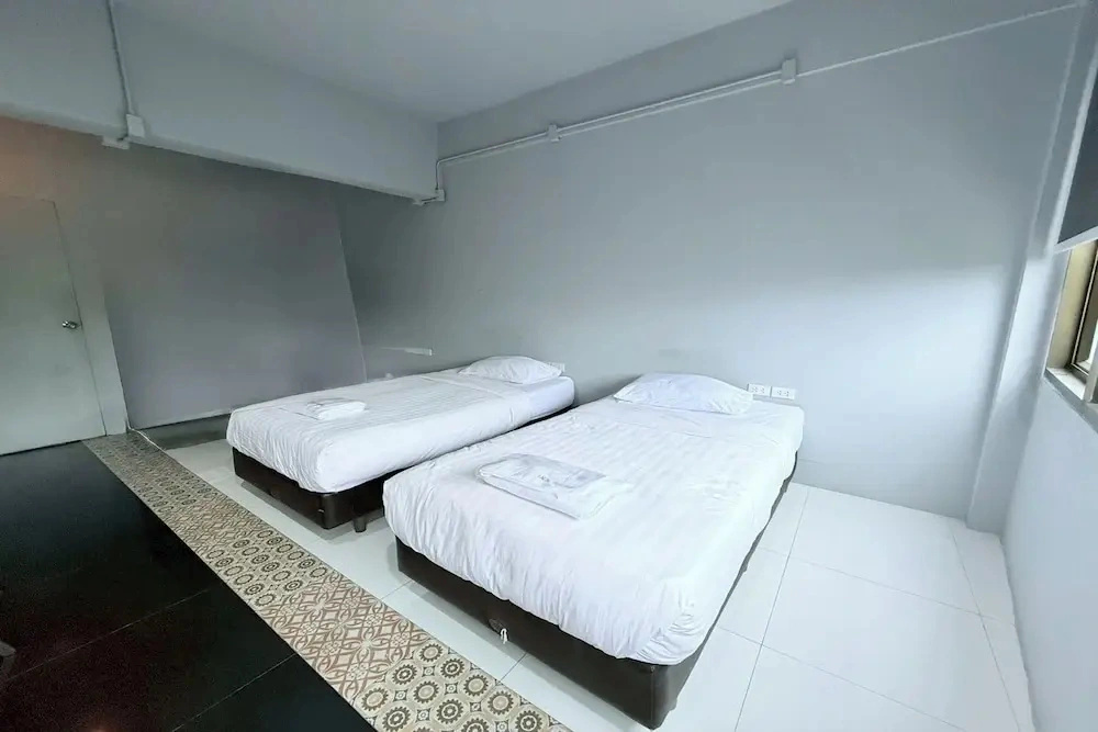 Sukhum Huai Khwang Hotel