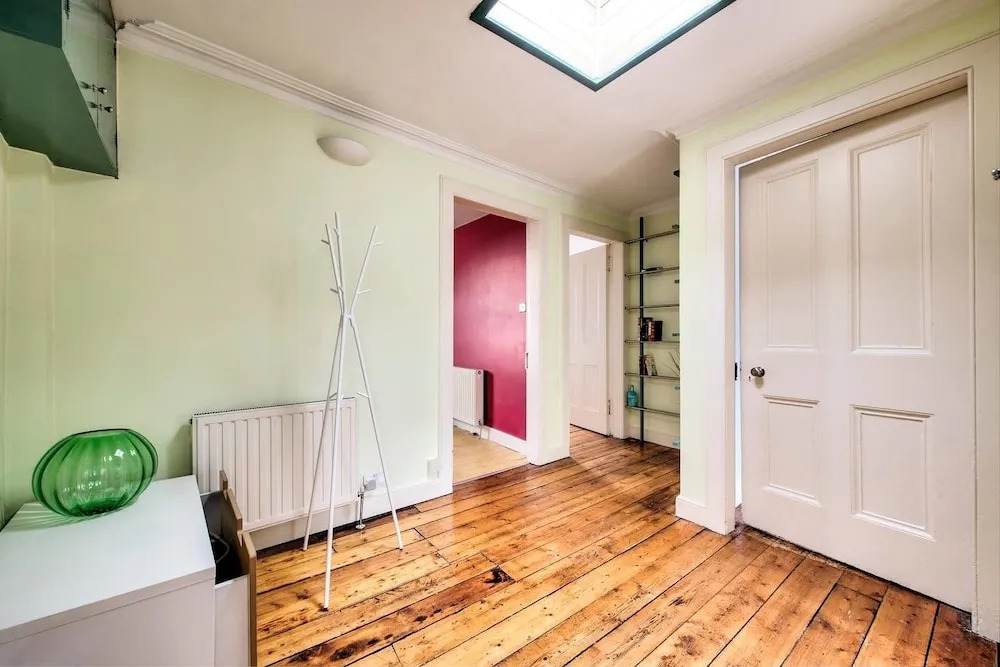 Top Floor 3BR Apt Near Edinburgh Castle