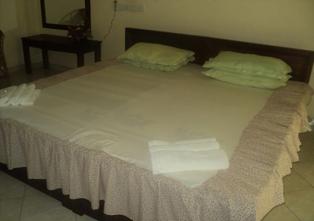 Rundeepa Hotel