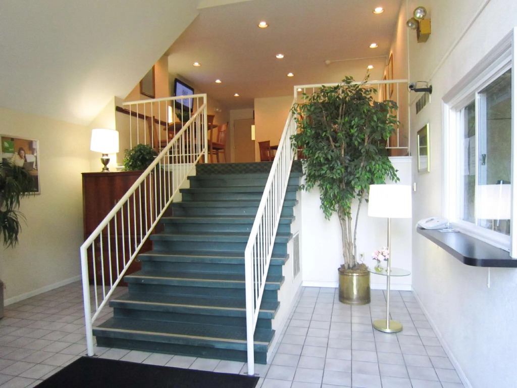 Suburban Studios Columbus East