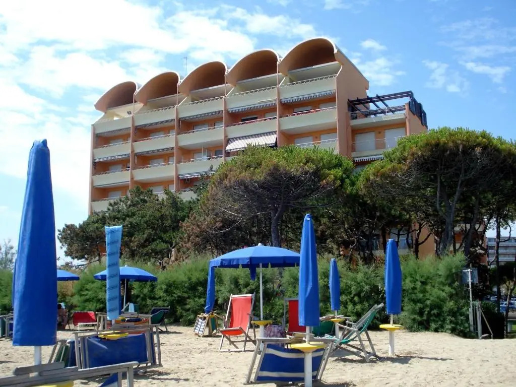 Splendid Three-room Apartment for 6 Guests Near the sea by Beahost Rentals