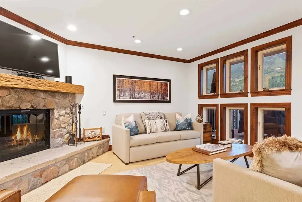 2 Bedroom Residence In The Heart Of Beaver Creek Village - Ski In, Ski Out