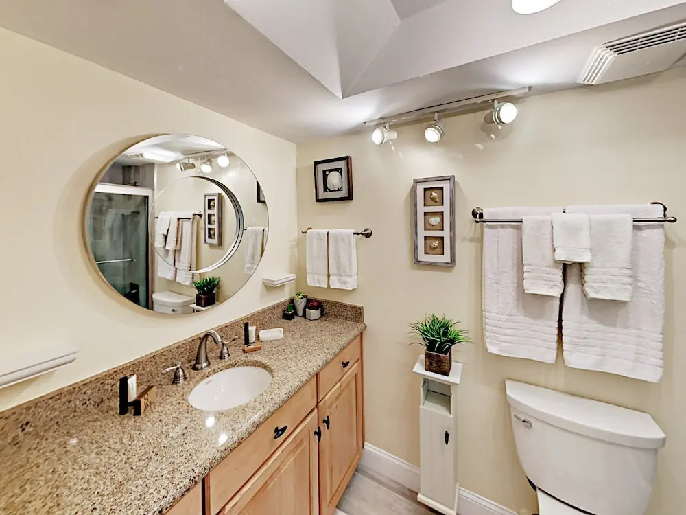 19610 Gulf Blvd Condo Unit 203 2 Bedrooms 2 Bathrooms Condo
