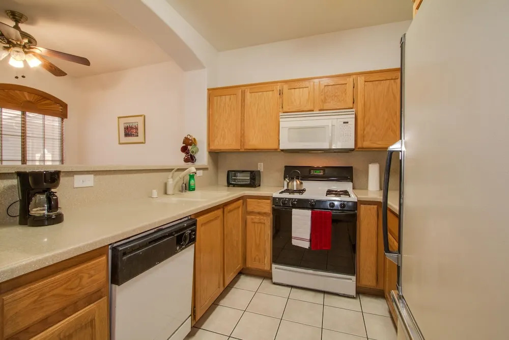 Beautiful Townhome with Pool