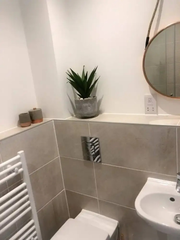 Stylish 2 Bedroom Property With Free Parking