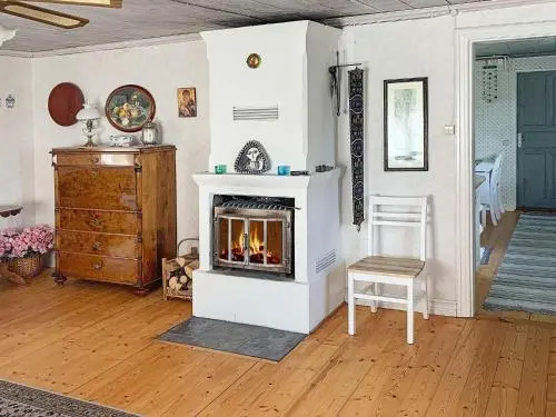 Three-Bedroom Holiday home in Gamleby 2