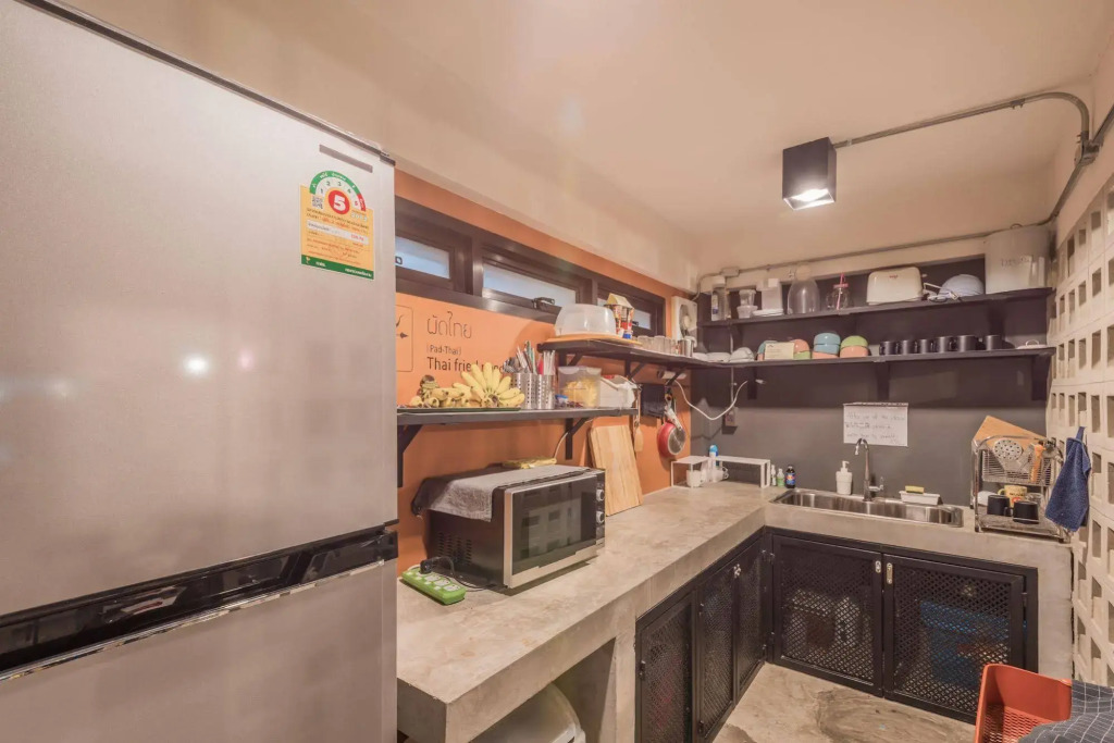 Plubpla Hostel