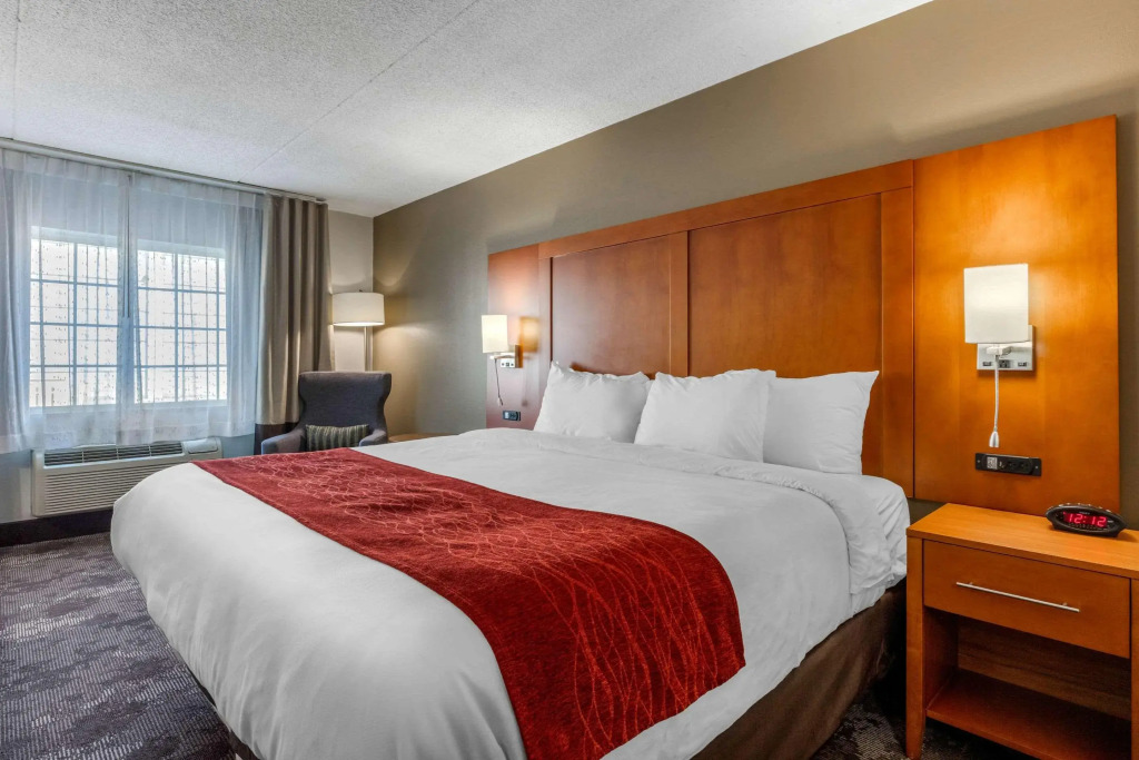 Comfort Inn & Suites Nashville Near Tanger Outlets I-24 Antioch