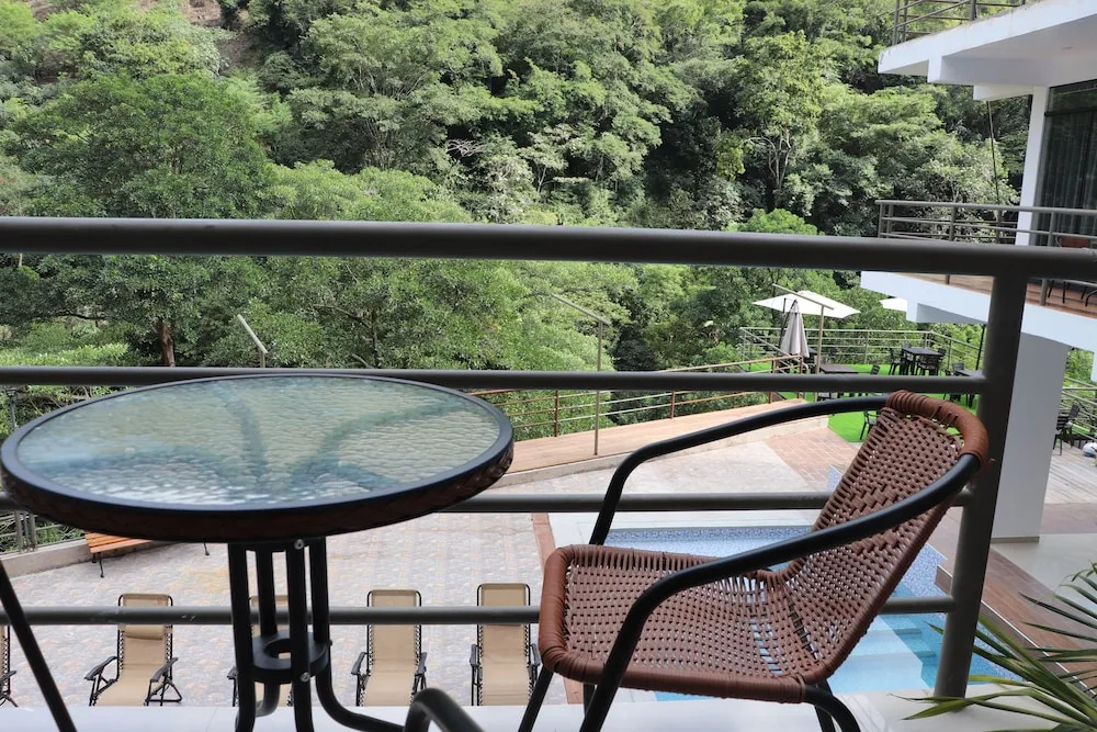 Eco hotel Villa Suites