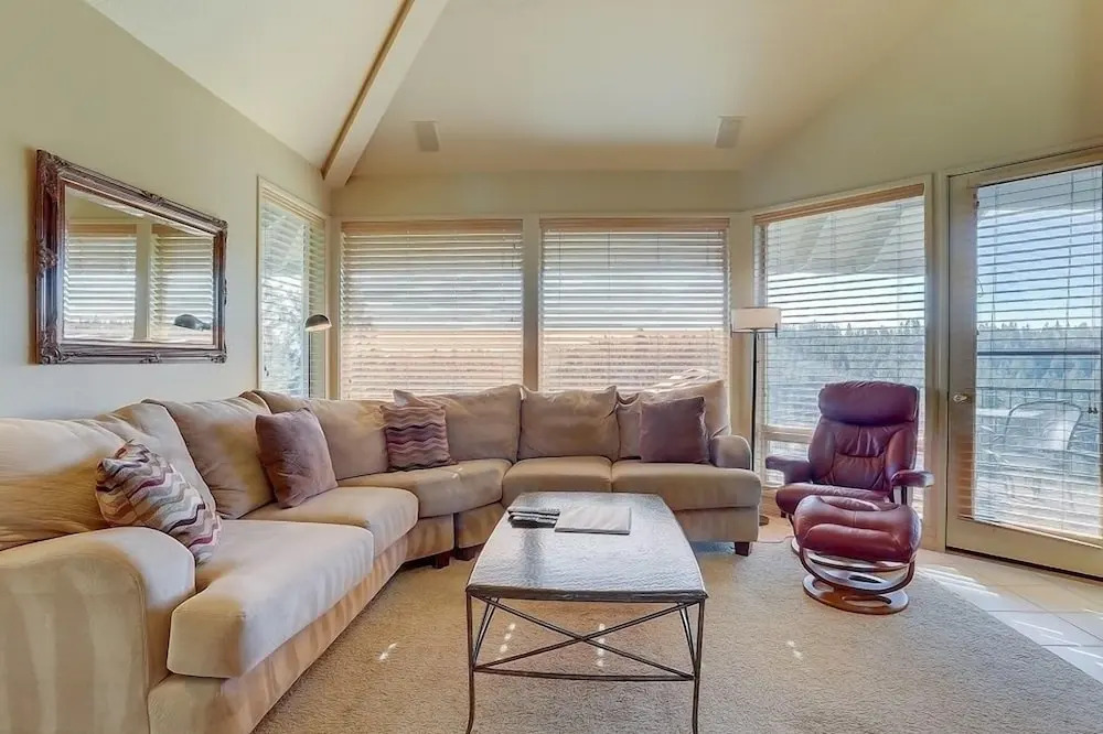 River Ridge 416a 2 Bedroom Condo by RedAwning