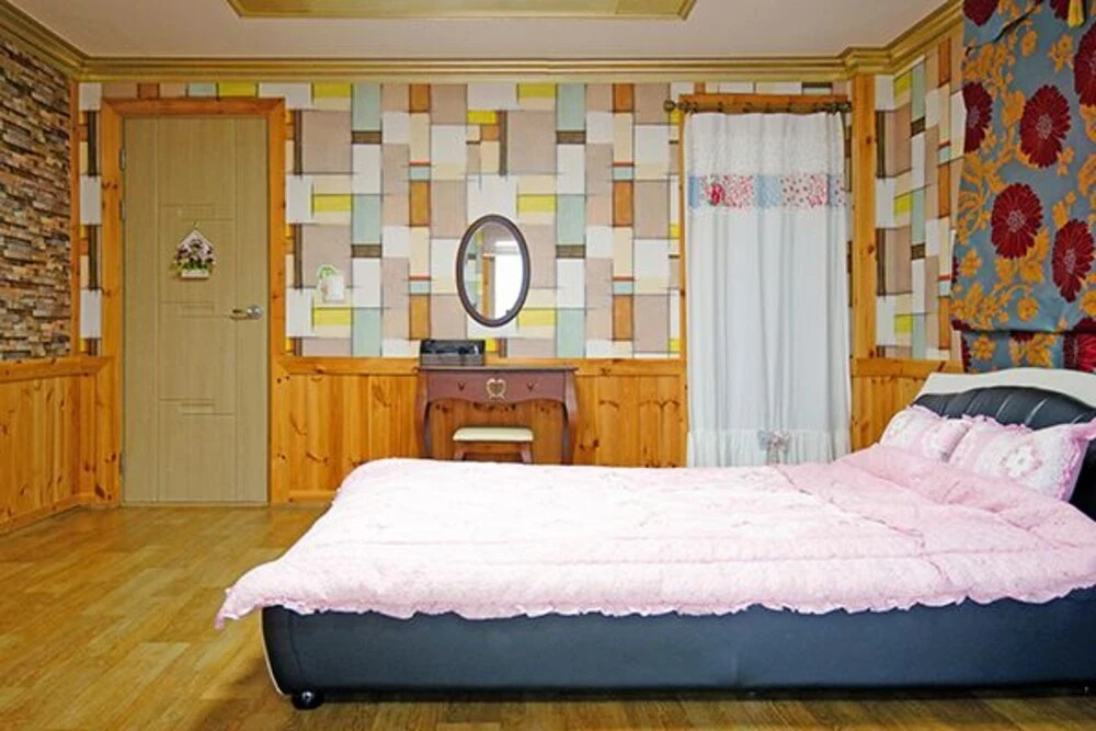 Geoje Dojangpo Pension