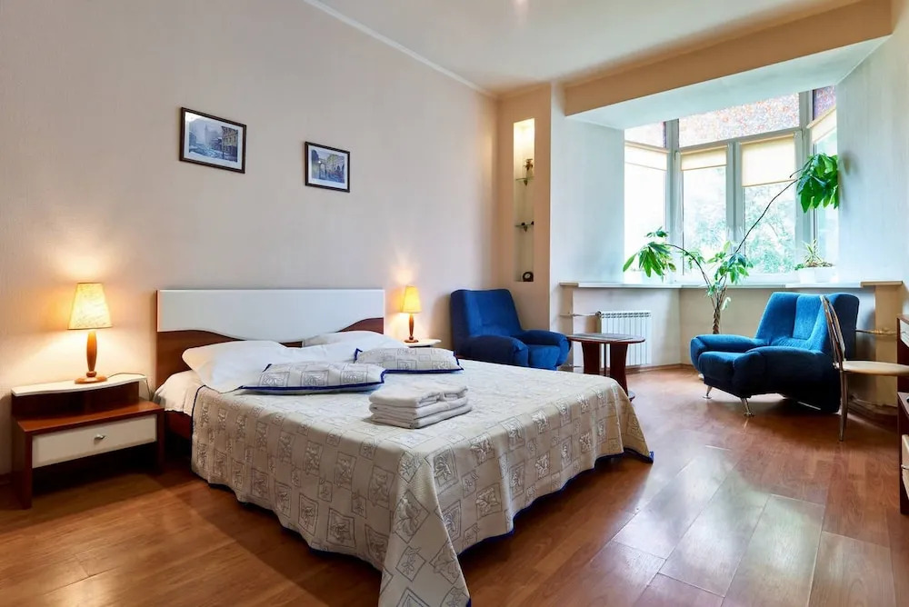 Апартаменты Home-Hotel, ул. Волошская, 51