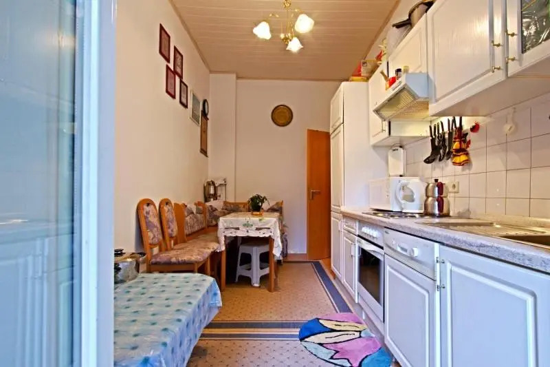 Id 4332  Private Apartment
