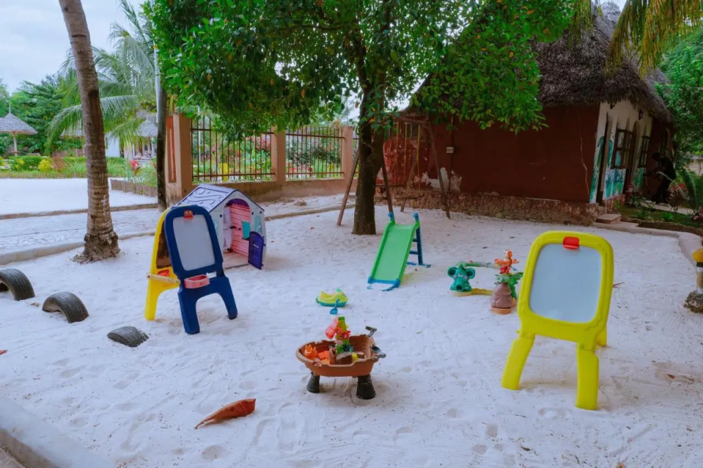 Mambo Ocean Resort