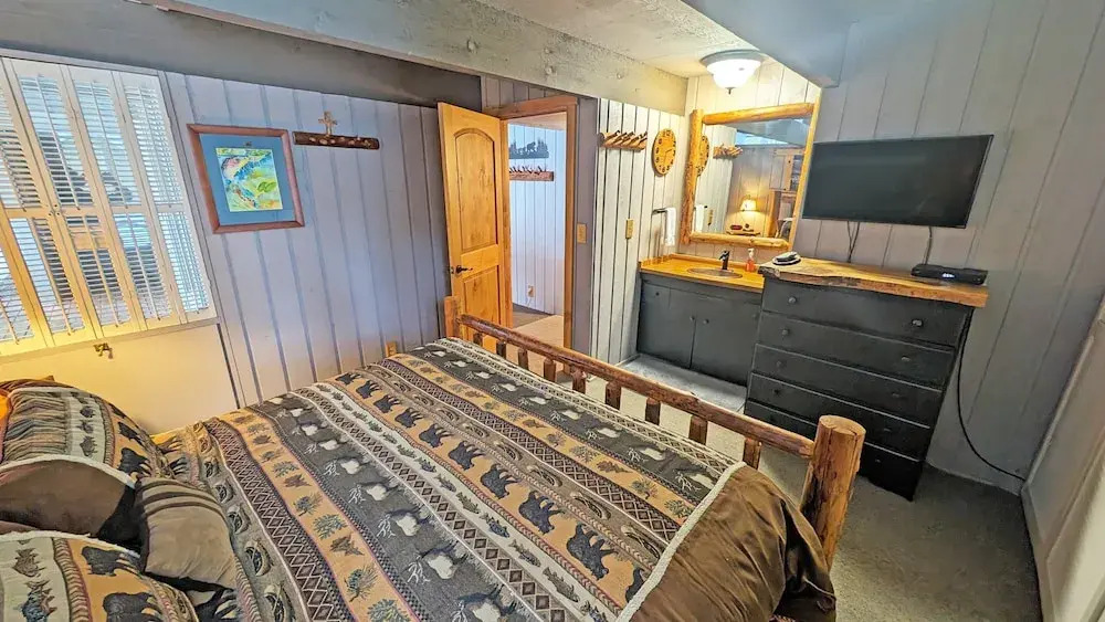 Pine Cone 3 6 Bedroom Home