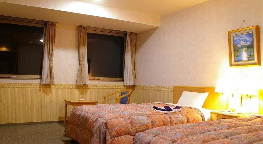 Riverside Hotel (Gojo)