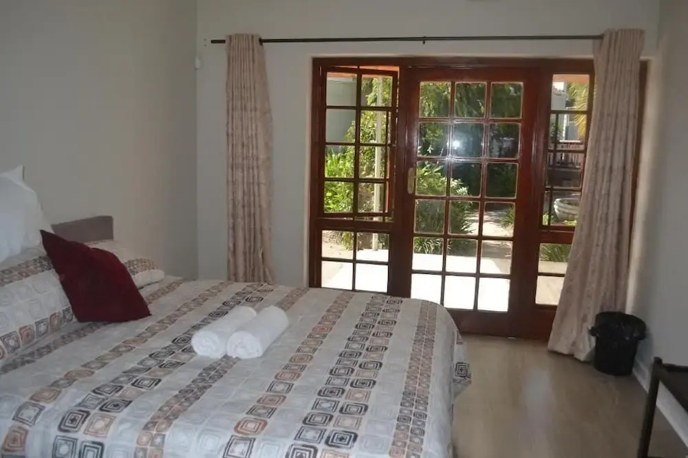 Cycad Lodge