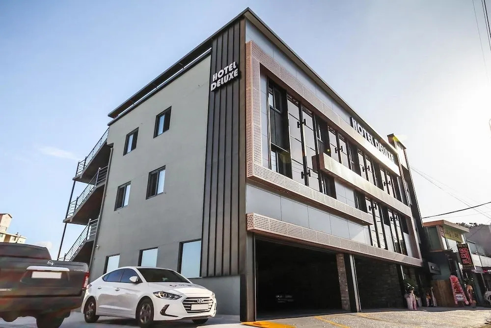 Hotel Deluxe - Hostel