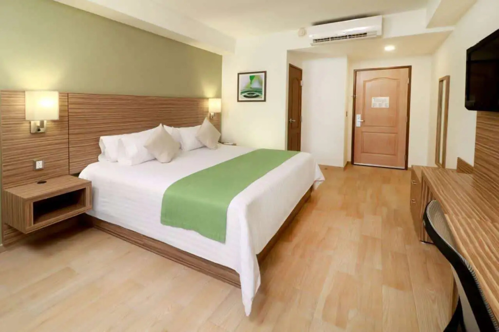 Wyndham Garden Monterrey Valle Real