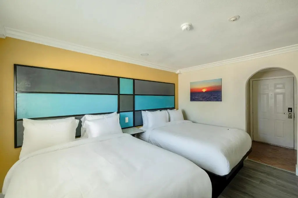 Hotel Avenida Victorville I 15