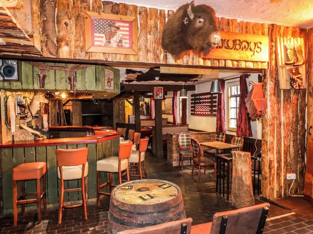Apache Falls Lodge