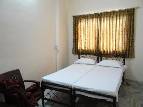 Hotel Dine 11