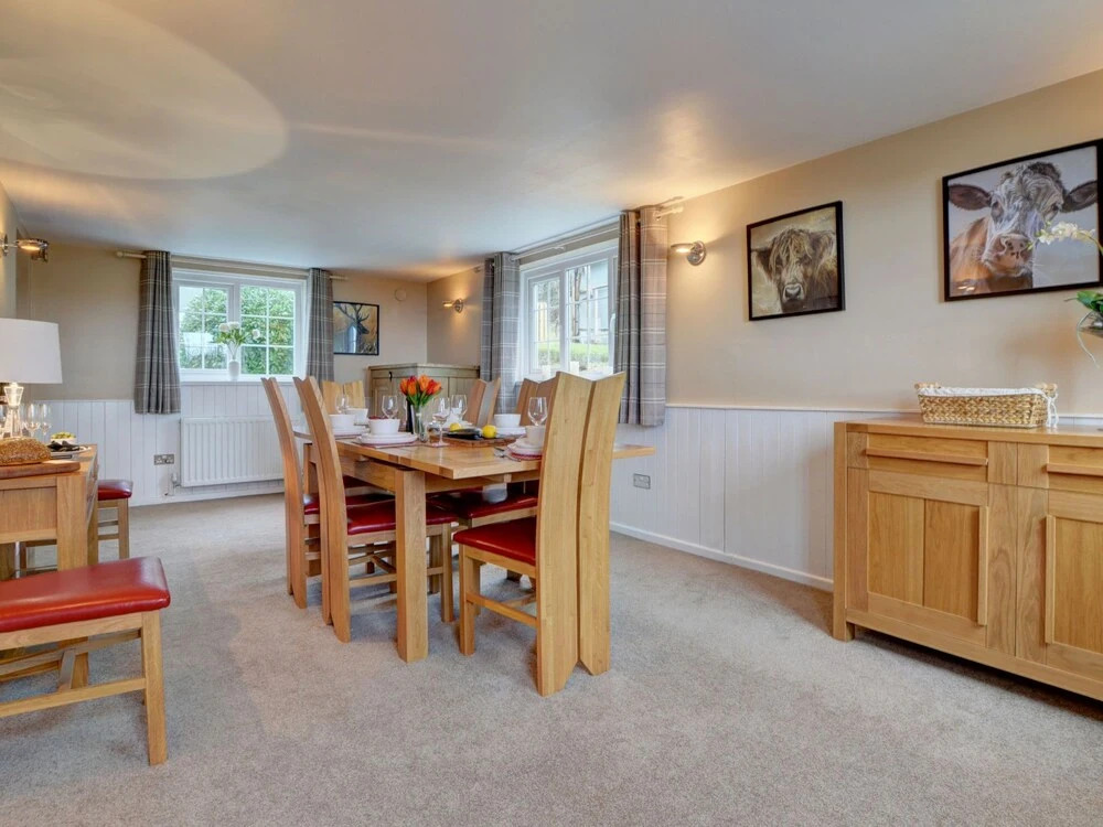 Spacious Holiday Home in Ilkerton With Garden