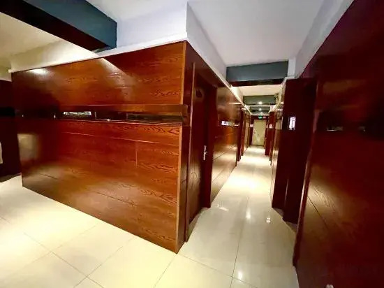 Jinyi Business Hotel