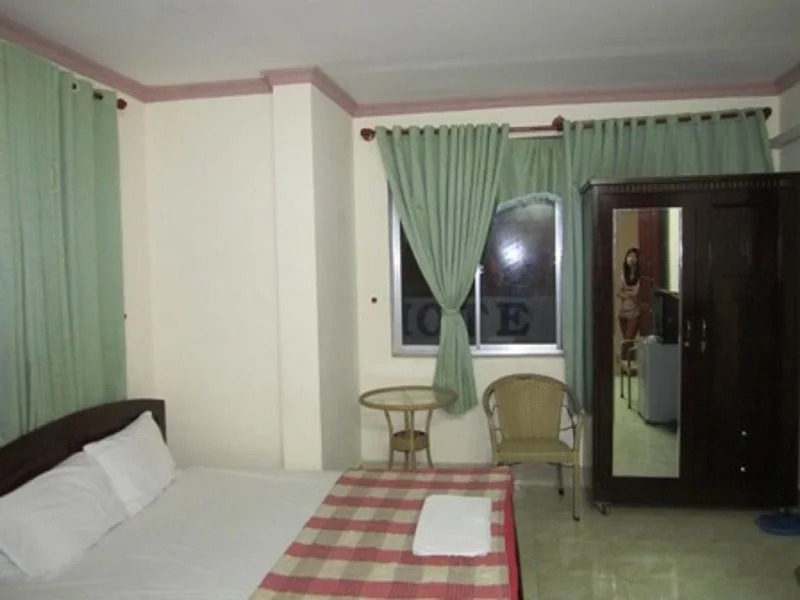 Number 1 Hotel