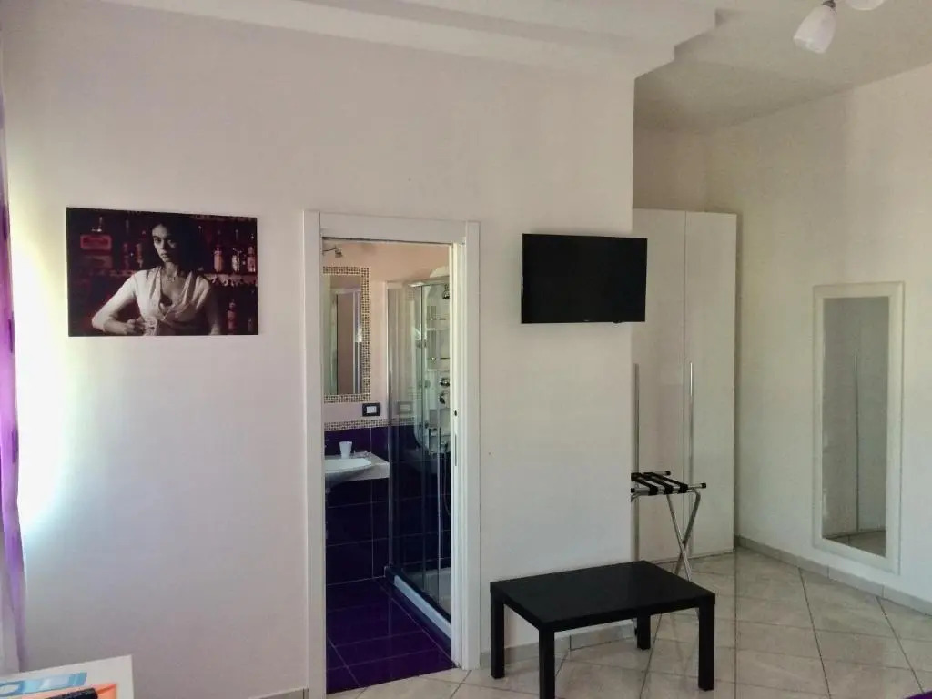LIsola Del Postino Rooms