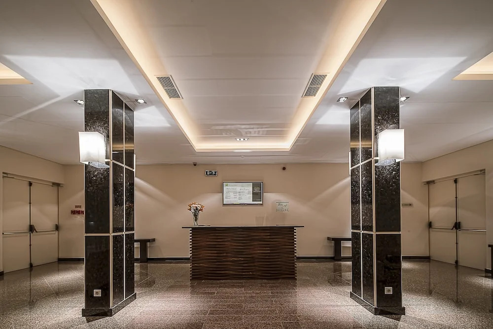 iu Hotel Sumbe