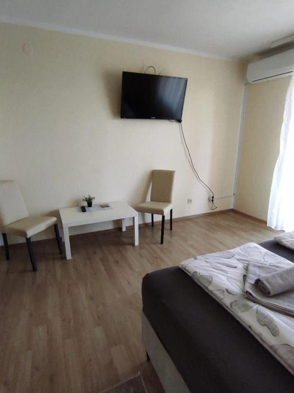 Ema Apartmani