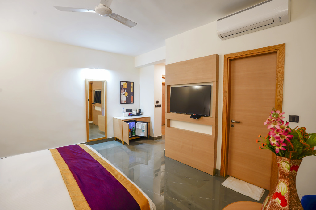 Hotel Meraden Opus , Anjuna Beach Goa