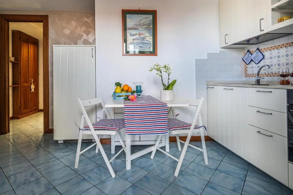 Aquamarine Apartment