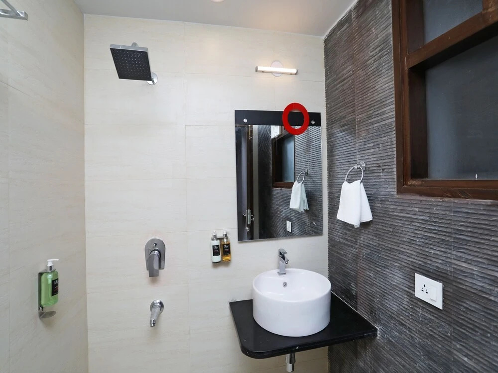 Palam Vihar By OYO Rooms