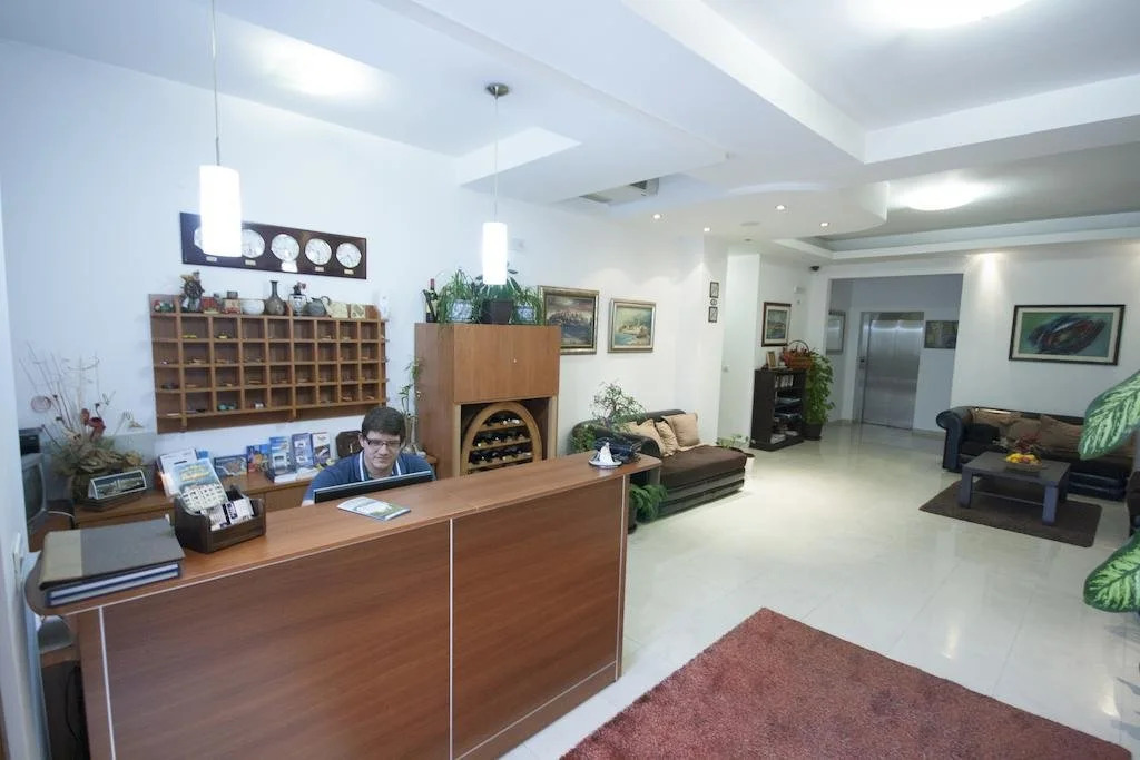 Apartments Butua