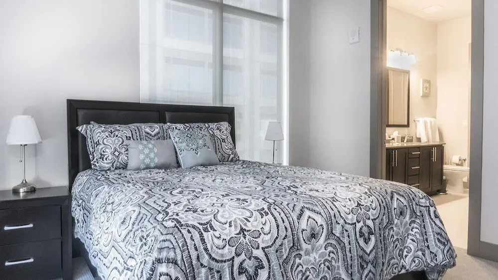 Heaven on Nashville Furnished Apartments