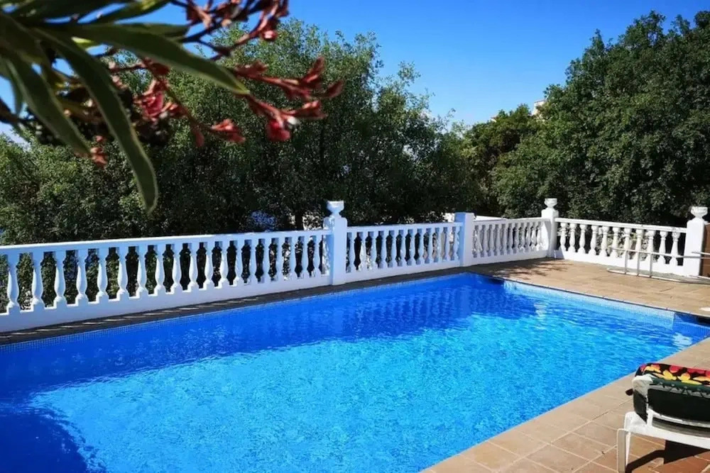 House in Rosas With Waterfront & Beach Nearby
