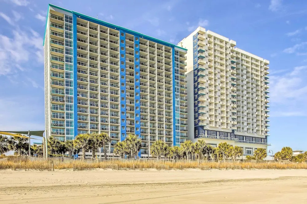 Beachfront Condo in Myrtle Beach w/ Pool Access