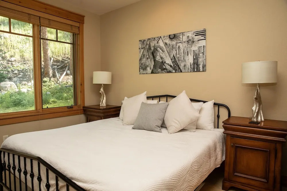 6532 Settlers Creek Townhomes 2 Bedroom Condo by RedAwning