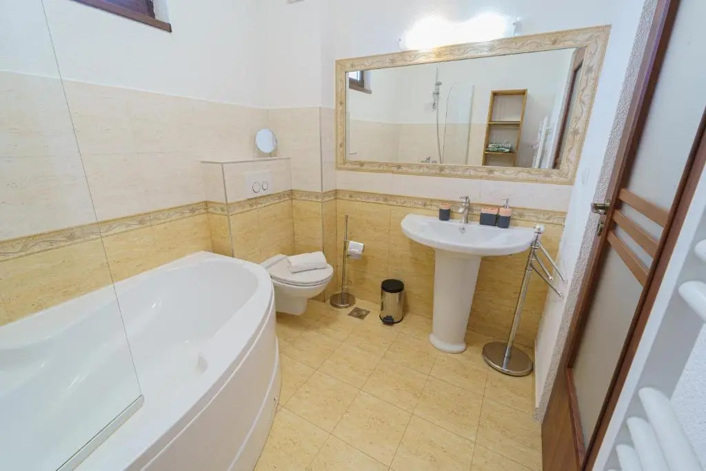 5* mansion in city center