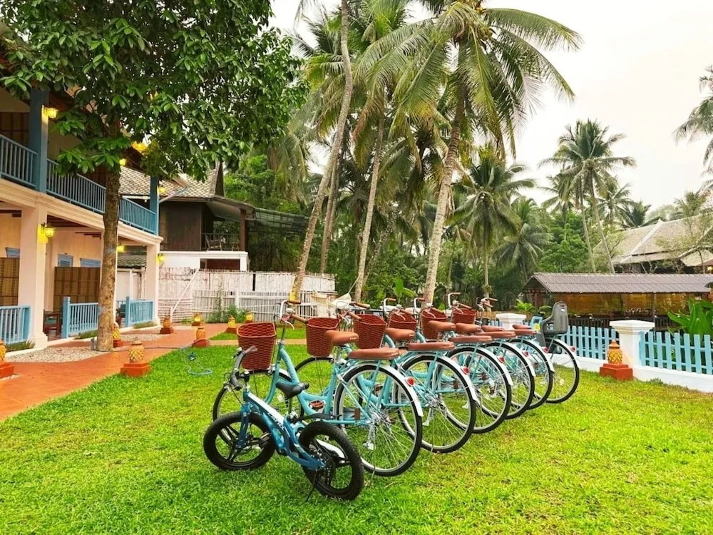 Sadakham Hotel