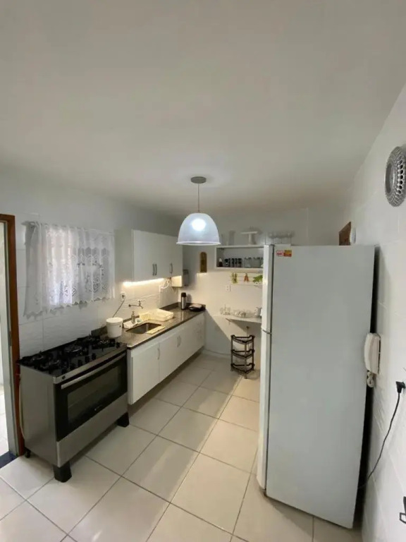 Amplo Apartamento Guarapari - Praia do Morro- Edifício San Martin -Decorado- LOCALIZAÇÃO IMBATÍVEL - Em frente a Supermercado e farmacia - Praia Center - 3 quartos - Internet - Vaga de estacionamento