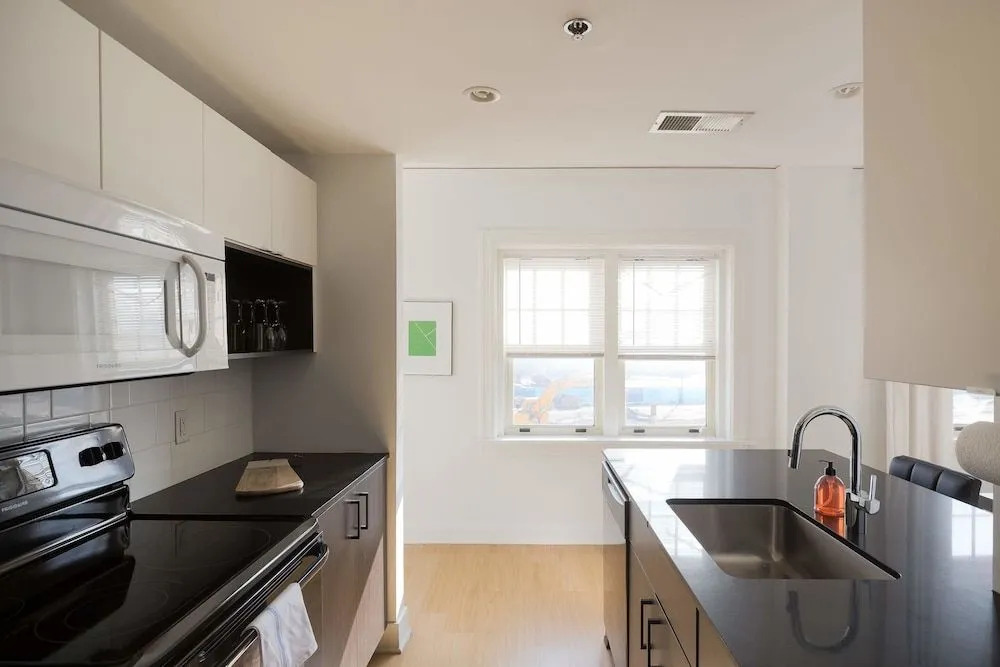 Comfy MW Apts with Gym & WD by Zencity