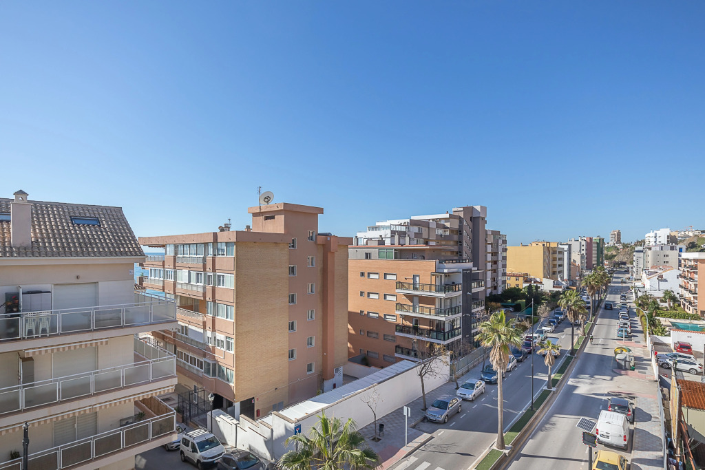 Stunning Seafront Apartment in Carvajal Beach