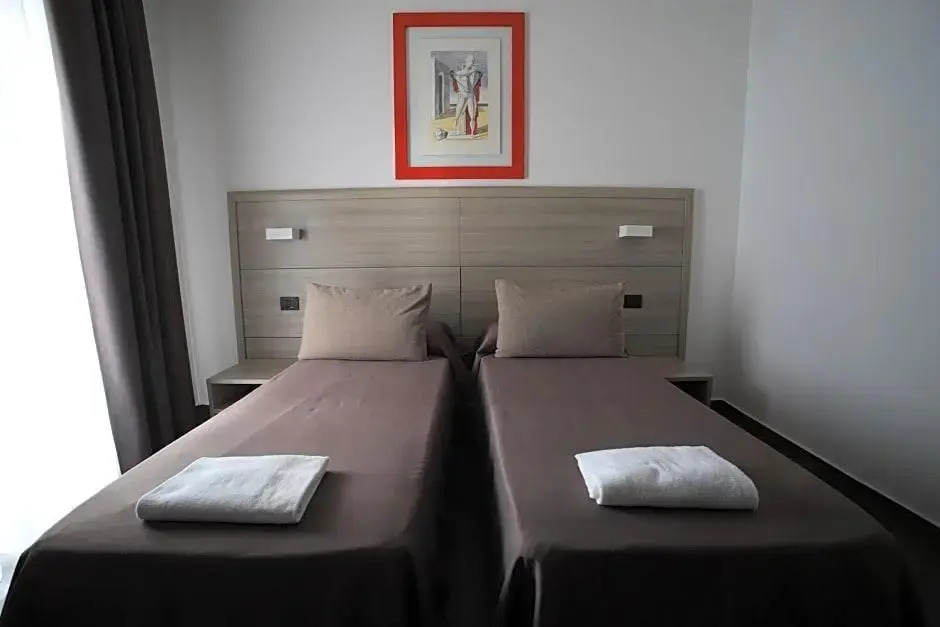 Tiby Hotel