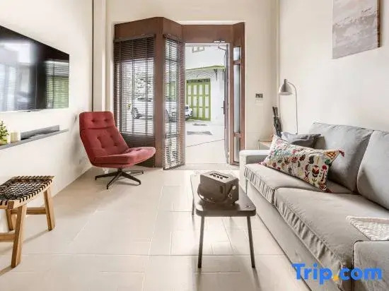 Nueng Rana 232 Corner view 1BR Duplex 3beds /  2B