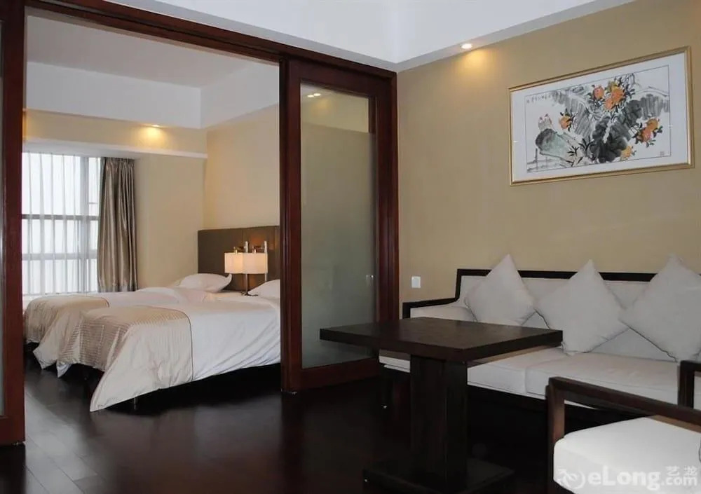 Zhanhong Pazhou Service Apartment
