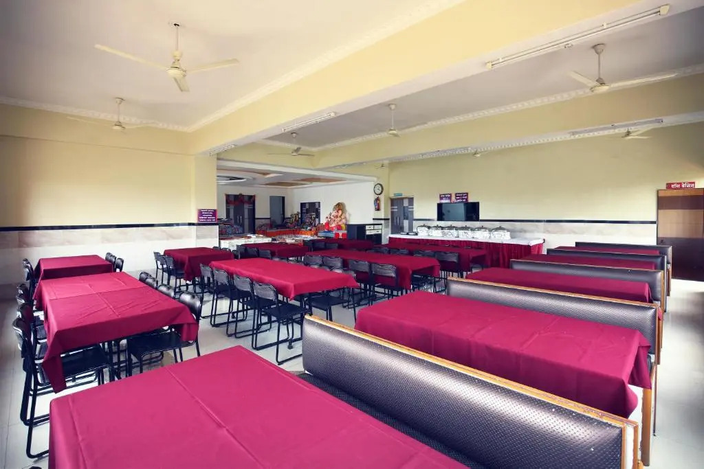 Hotel Girija